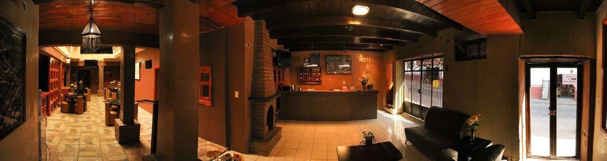Hotel Plaza Mazamitla Eksteriør bilde